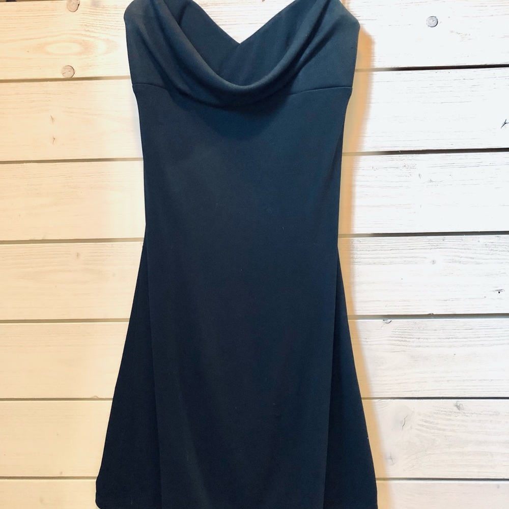 The simply black dress